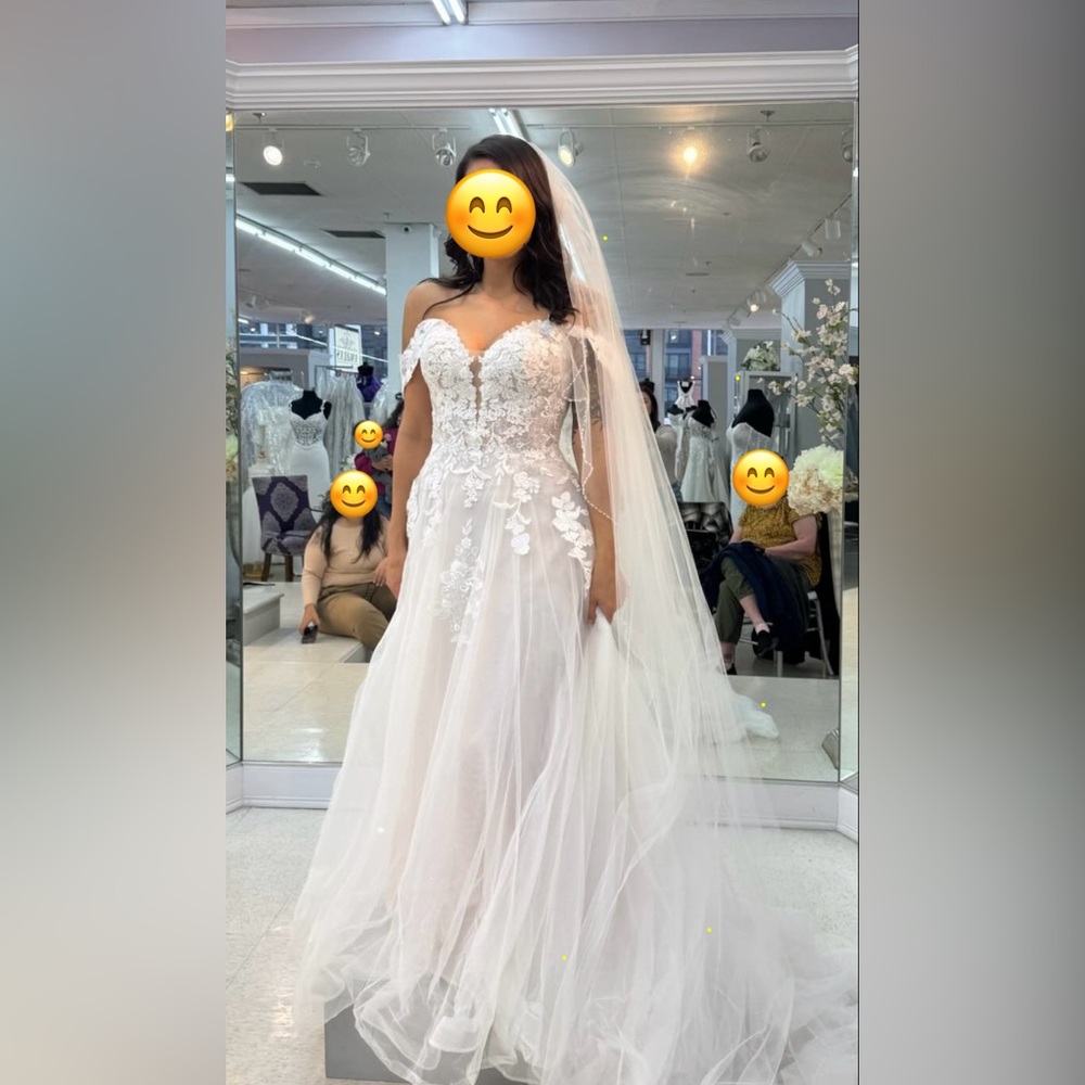 Maggie Sottero Ivory Floral Wedding Gown